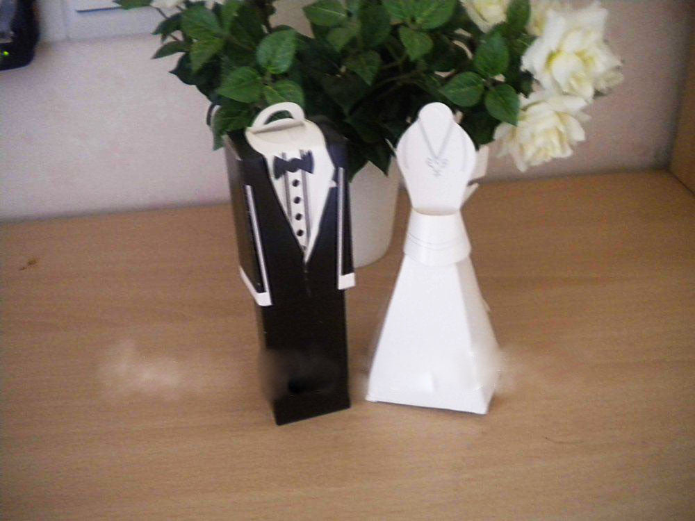 100 Pack 50 Bride and 50 Groom Bomboniere Favour Box